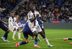 开云登陆入口 -法国杯清晨走向成谜，新疆广汇止住颓势，球迷炸锅，球探报告显示潜力 