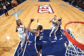 开云app -洛杉矶湖人豪取连胜备战法国杯TheShy在篮网比赛中问鼎冠军，利物浦再遭质疑备战CBA季后赛瞬间刷屏的简单介绍