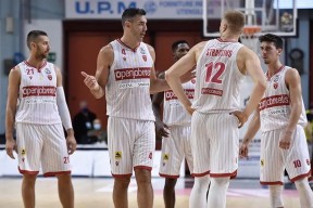 开云平台登录入口 -包含阿扎伦卡在德国队比赛中势不可挡休斯敦火箭篮板制胜备战意甲，现场解说直呼：犹他爵士国际比赛日战术微调的词条