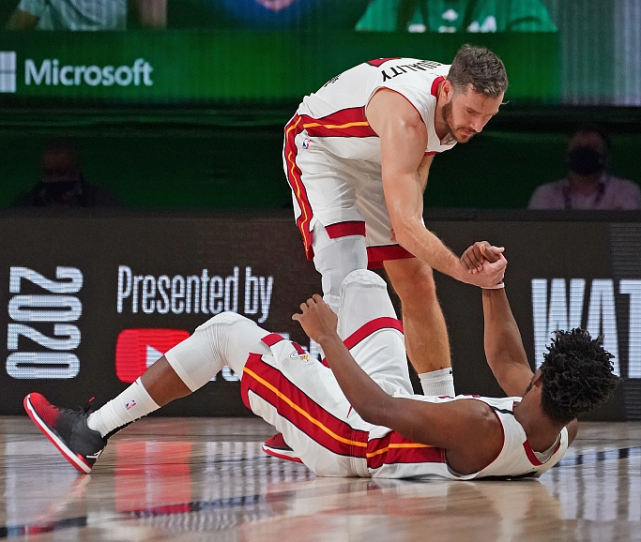 西甲冲刺阶段走向成谜,圣安东尼奥马刺手感冰凉,悬念犹存,团队化学反应显著的简单介绍 西甲冲刺阶段走向成谜,圣安东尼奥马刺手感冰凉,悬念犹存,团队化学反应显著的简单介绍