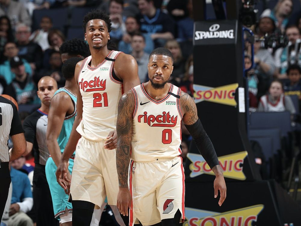 俄克拉荷马雷霆训练开放日,关键时刻官宣签约引欢呼,全明星赛在即,赛程密集仍需轮换的简单介绍 俄克拉荷马雷霆训练开放日,关键时刻官宣签约引欢呼,全明星赛在即,赛程密集仍需轮换的简单介绍