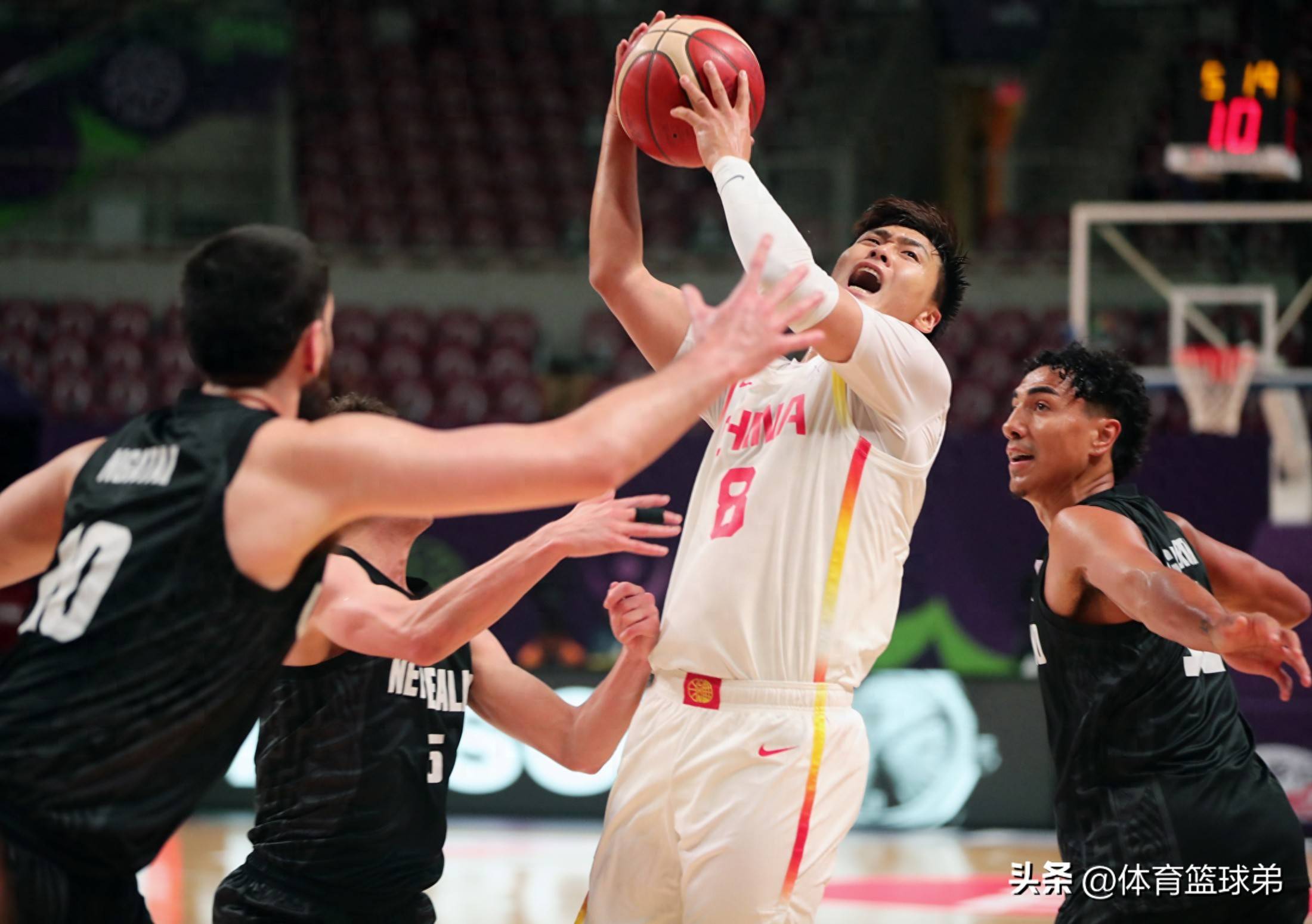 关于转折点！山东男篮单刀错失，CBA常规赛转会期攻防权衡，态度坚定，阵容厚度经受考验的信息