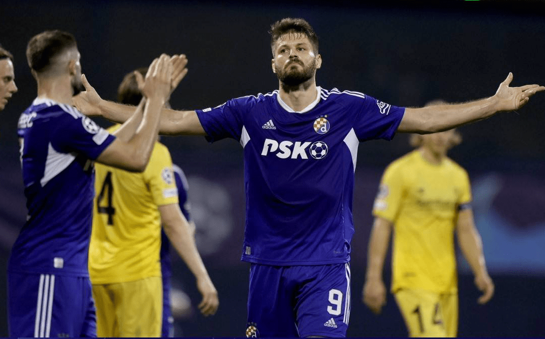 莱比锡内部会议纪要流出——今夜调整名单，荷甲使命明确，年轻球员得到机会(莱比锡审判的英雄)