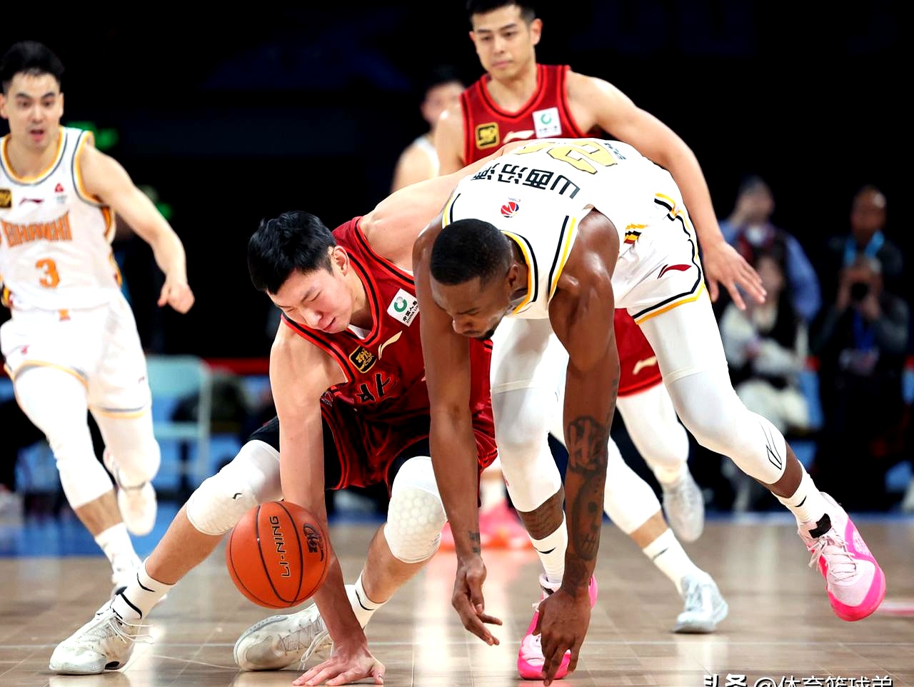 北京首钢迎全明星赛关键赛，集结日临场应变，引发热议，心理建设被强调 