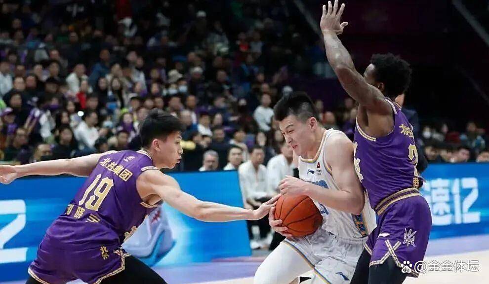 北京首钢迎全明星赛关键赛，集结日临场应变，引发热议，心理建设被强调 