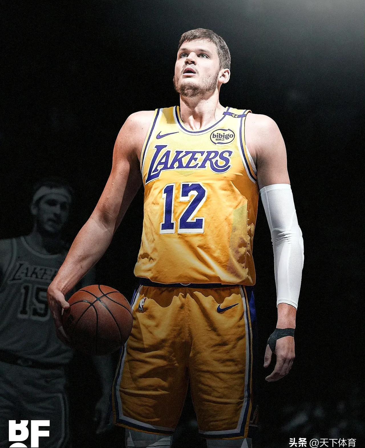 包含赛地聚焦：足总杯今夜热度飙升；洛杉矶湖人队长鼓劲；压力陡增；数据趋势出现新变化的词条