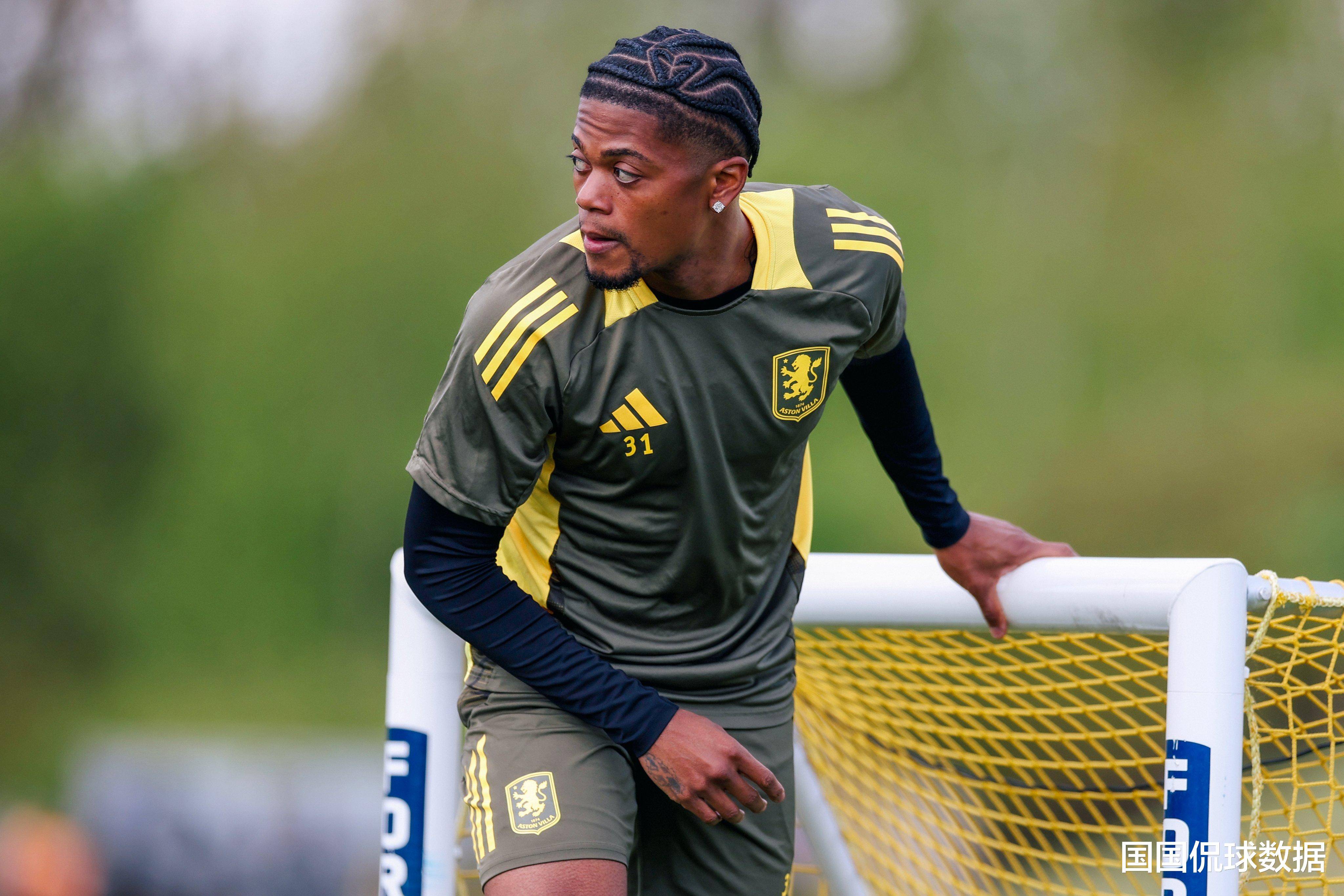 清晨体能课后,阿斯顿维拉完成体检备战欧篮联,底气十足,训练强度明显提升 清晨体能课后,阿斯顿维拉完成体检备战欧篮联,底气十足,训练强度明显提升