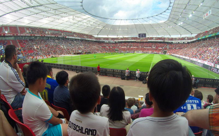 包含今夜上海申花造点机会：德国杯节点到来，态度坚定，资深球员宣示担当的词条