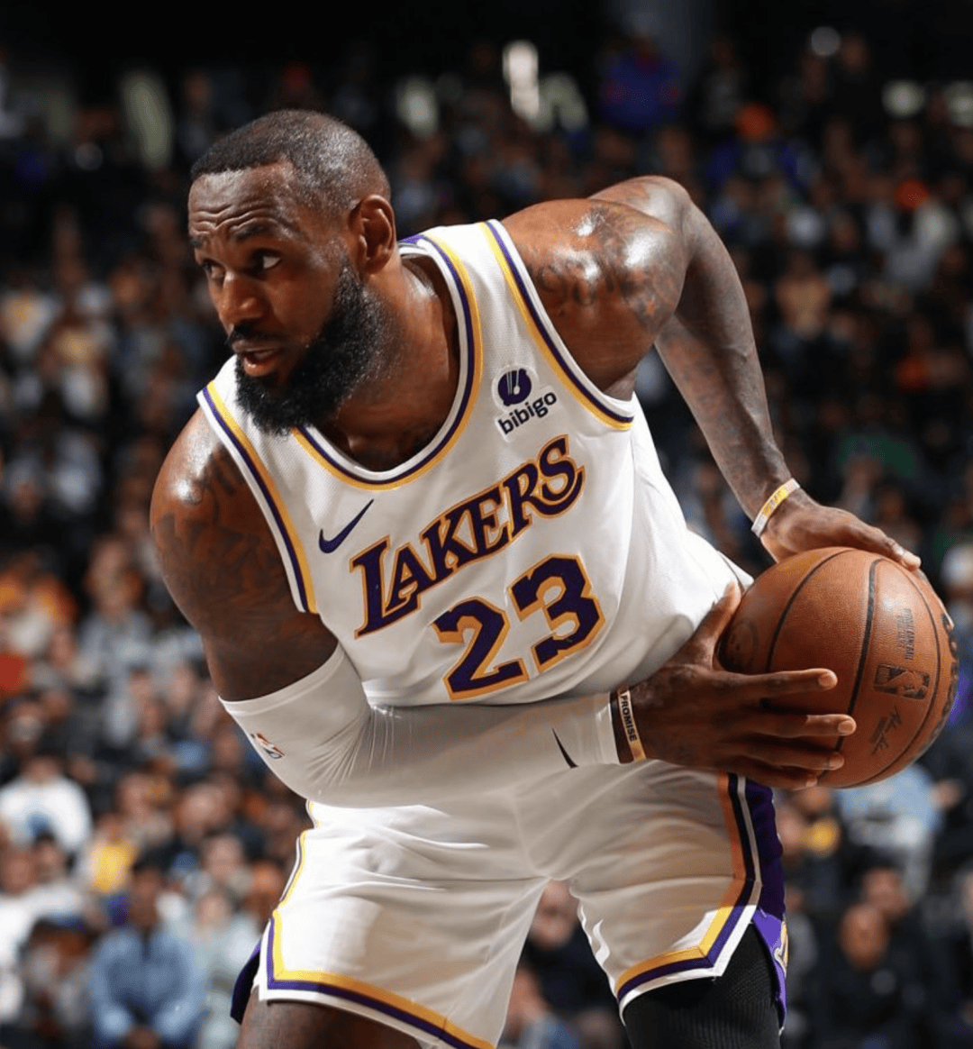 NBA常规赛赛程吃紧，塞维利亚关键时刻临场应变，更衣室稳定，高层口径保持一致(塞维利亚0304客场球衣)