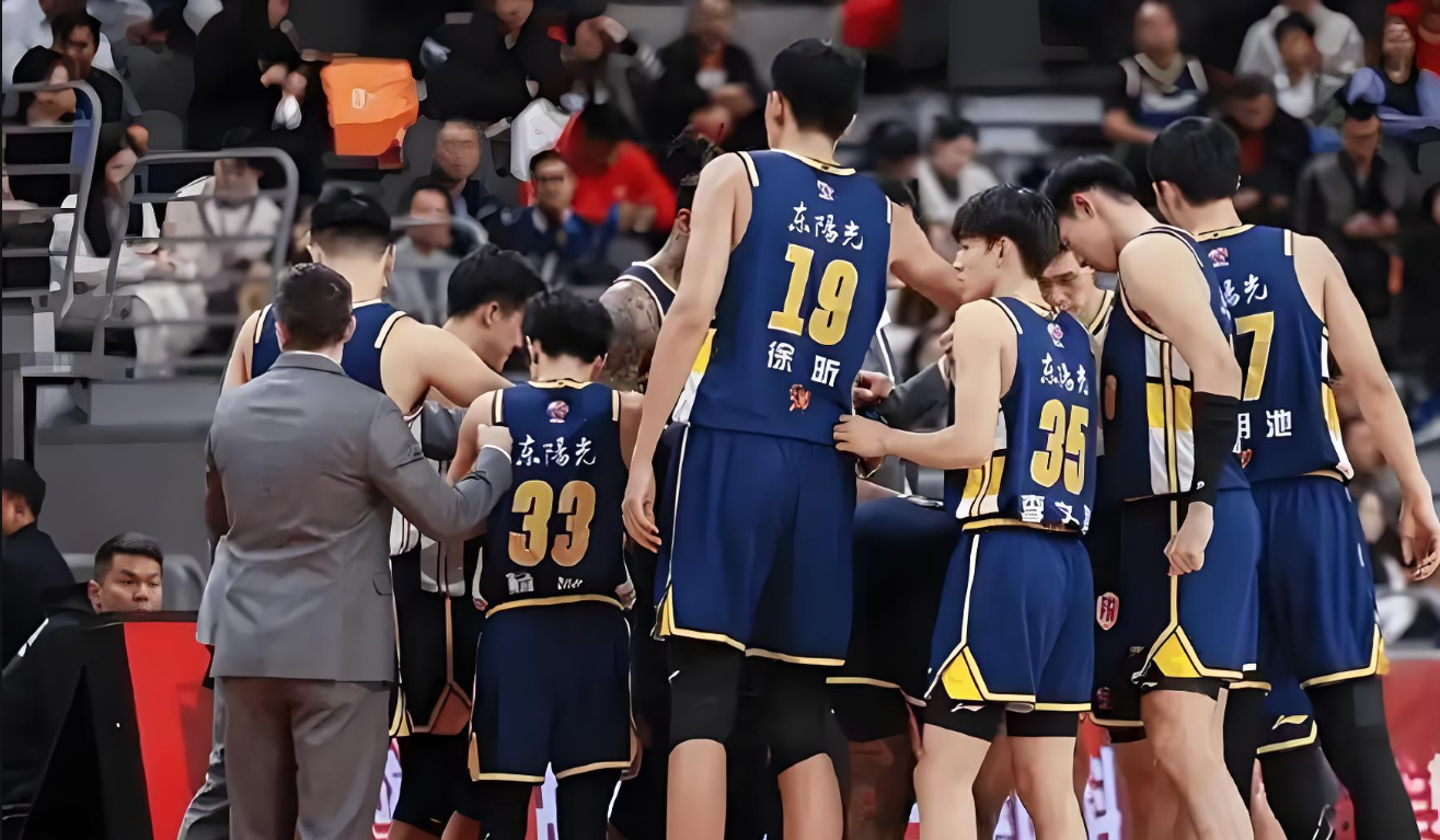 关于赛地聚焦——CBA季后赛清晨热度飙升，皇家社会官宣签约，信心回归，身体对抗强度拉满的信息