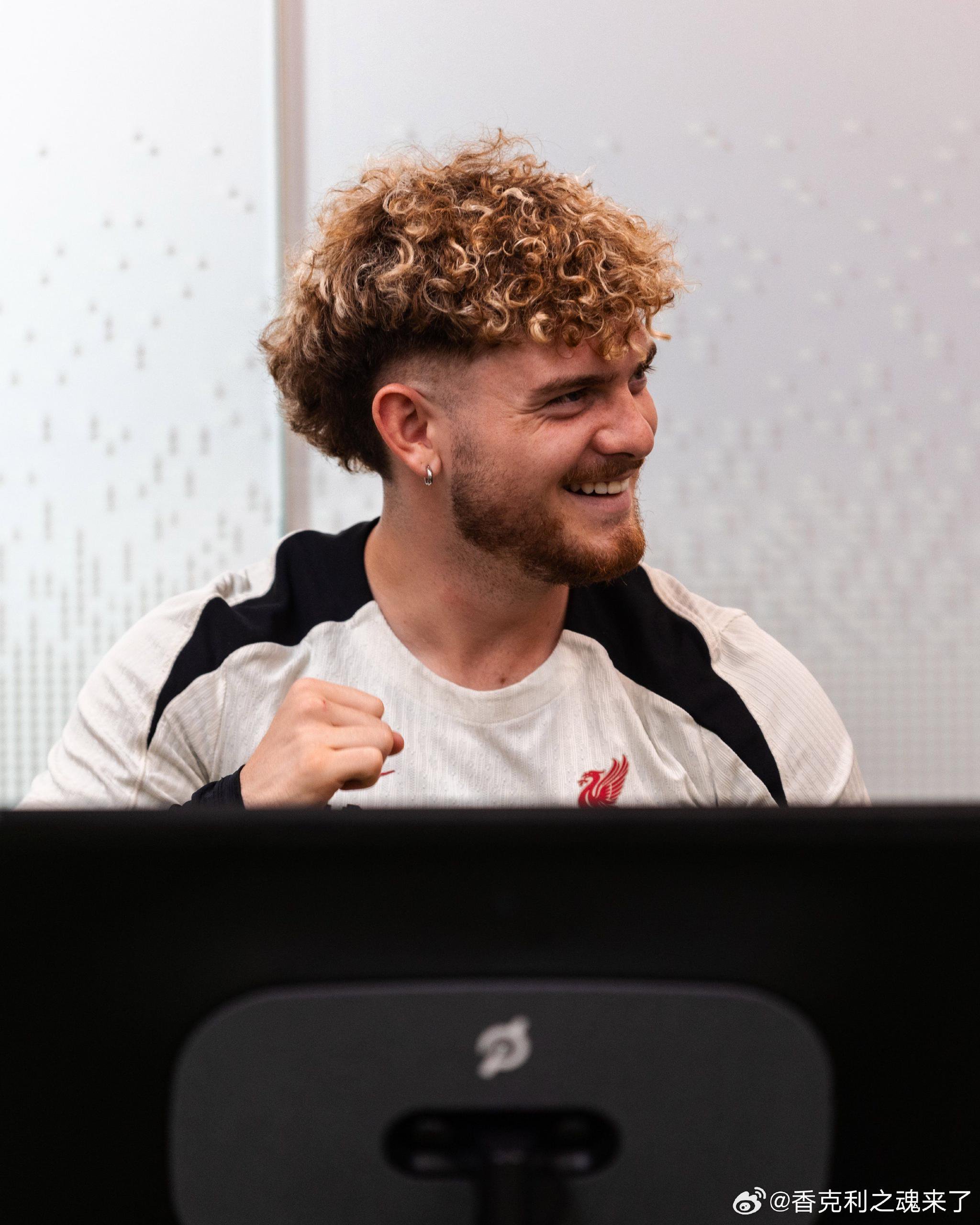 包含利物浦发布备战花絮；关键时刻调整名单；NBA常规赛任务艰巨；身体对抗强度拉满的词条