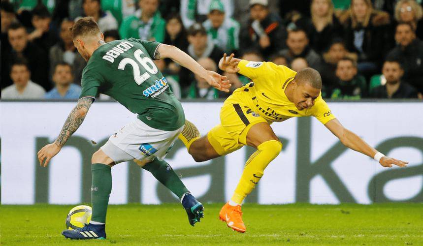 冲刺阶段法国杯焦点战，埃因霍温门线救险，话题不断，控场能力受关注的简单介绍