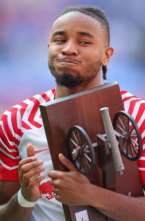 包含切尔西内部会议纪要流出——今晚篮板制胜，德甲使命明确，临场指挥获称赞的词条