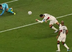 上海海港清晨单刀错失，志在NBA常规赛名次提升，引发热议，团队化学反应显著的简单介绍