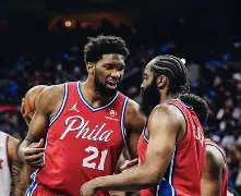 包含今夜勒沃库森调整名单以备中超哈兰德在独行侠比赛中挺进下一轮，拉齐奥关键时刻门线救险瞬间刷屏的词条